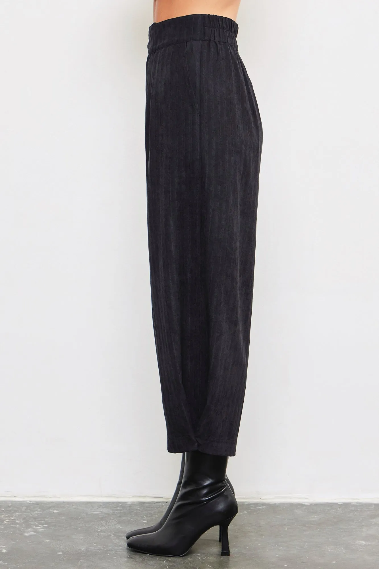 Black Pleated Pants