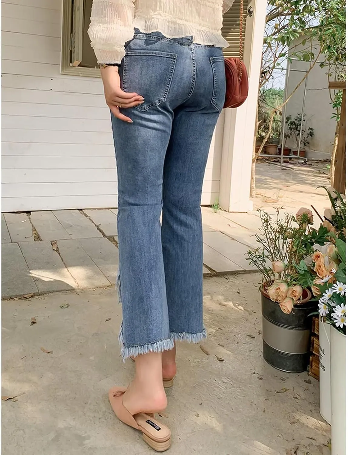 INVACHI Womens Stretch Cropped Fringe Jeans Distressed and Ripped Denim Jeans Tassel Denim Pants with Frayed Hem