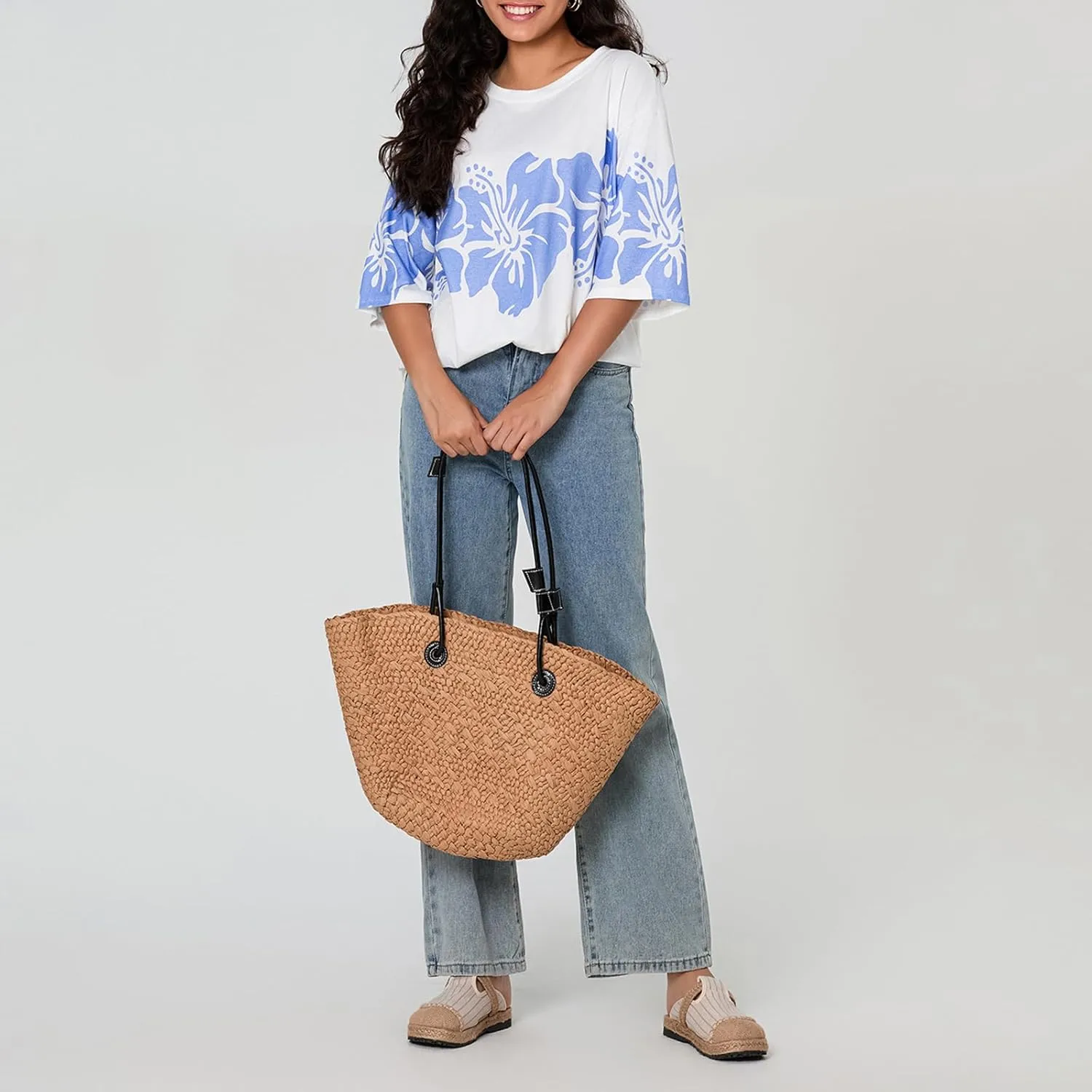 Women Oversized Graphic Print Graffiti Short Sleeve Crew Neck Streetwear T-Shirts Y2k Going Out Tops Aesthetic Tee