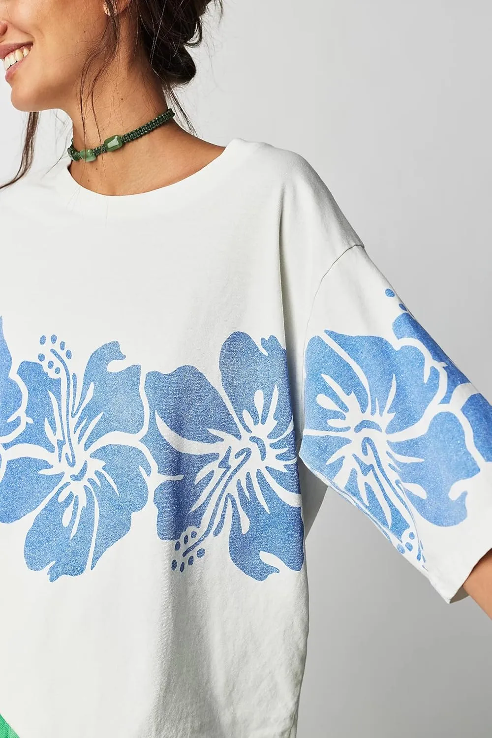 Women Oversized Graphic Print Graffiti Short Sleeve Crew Neck Streetwear T-Shirts Y2k Going Out Tops Aesthetic Tee